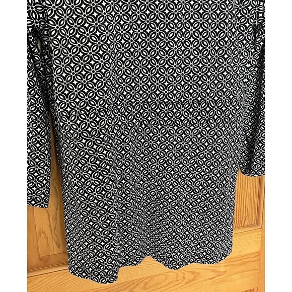 LL Bean Womens Peplum Tunic Blouse Shirt Sz L Black White Deep V Neck Pullover - Picture 6 of 6